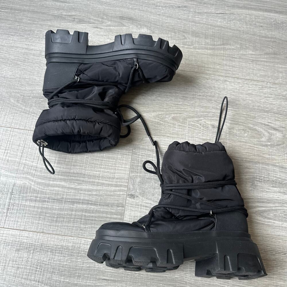 RAYE Bansko Puffer Snow Boots in Black - Picture 14 of 14